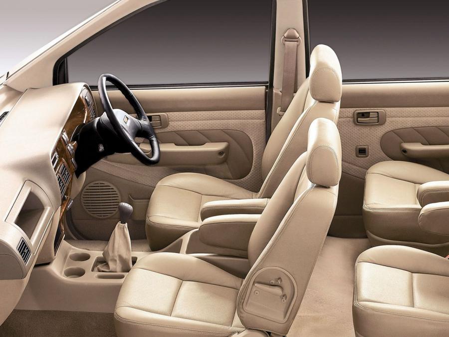  Chevrolet Tavera 2002 года  (фото 3 из 7)